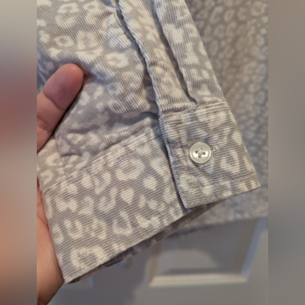 Chico's women's grey white leopard print long slv flannel button shirt Size 2 *L - Picture 5 of 11